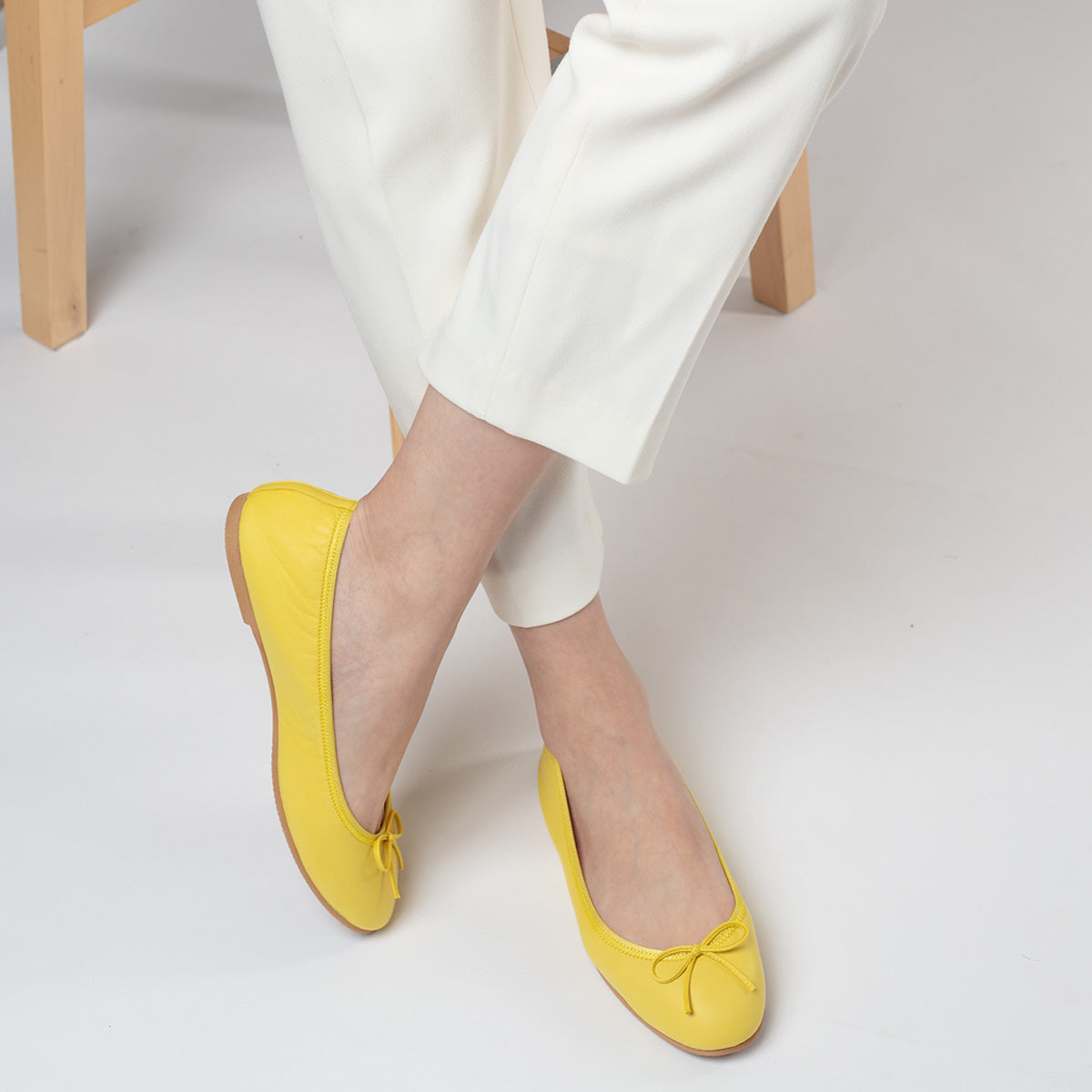 Pauline -Premium Smooth CanaryYellow プレミアムスムース カナリーイエロー(Limited) kurun クルン kuruntokyo 入学式 卒業式 クルントウキョウ 疲れない 痛くない madeinjapan 日本製 本革 バレエシューズ フラットシューズ パンプス kurunTOKYO mdmバレエシューズwaterproof レインシューズ 小さいサイズ 大きいサイズ 26cm 21.5cm 26cm 25.5cm 25cm 22cm