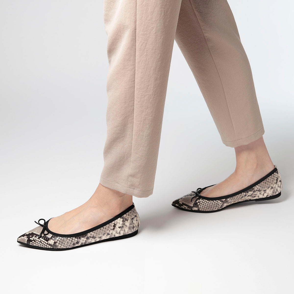 Mathilde -Pythonprint Black パイソンプリント ブラック kurun クルン kuruntokyo 入学式 卒業式 クルントウキョウ 疲れない 痛くない madeinjapan 日本製 本革 バレエシューズ フラットシューズ パンプス kurunTOKYO mdmバレエシューズwaterproof レインシューズ 小さいサイズ 大きいサイズ 26cm 21.5cm 26cm 25.5cm 25cm 22cm