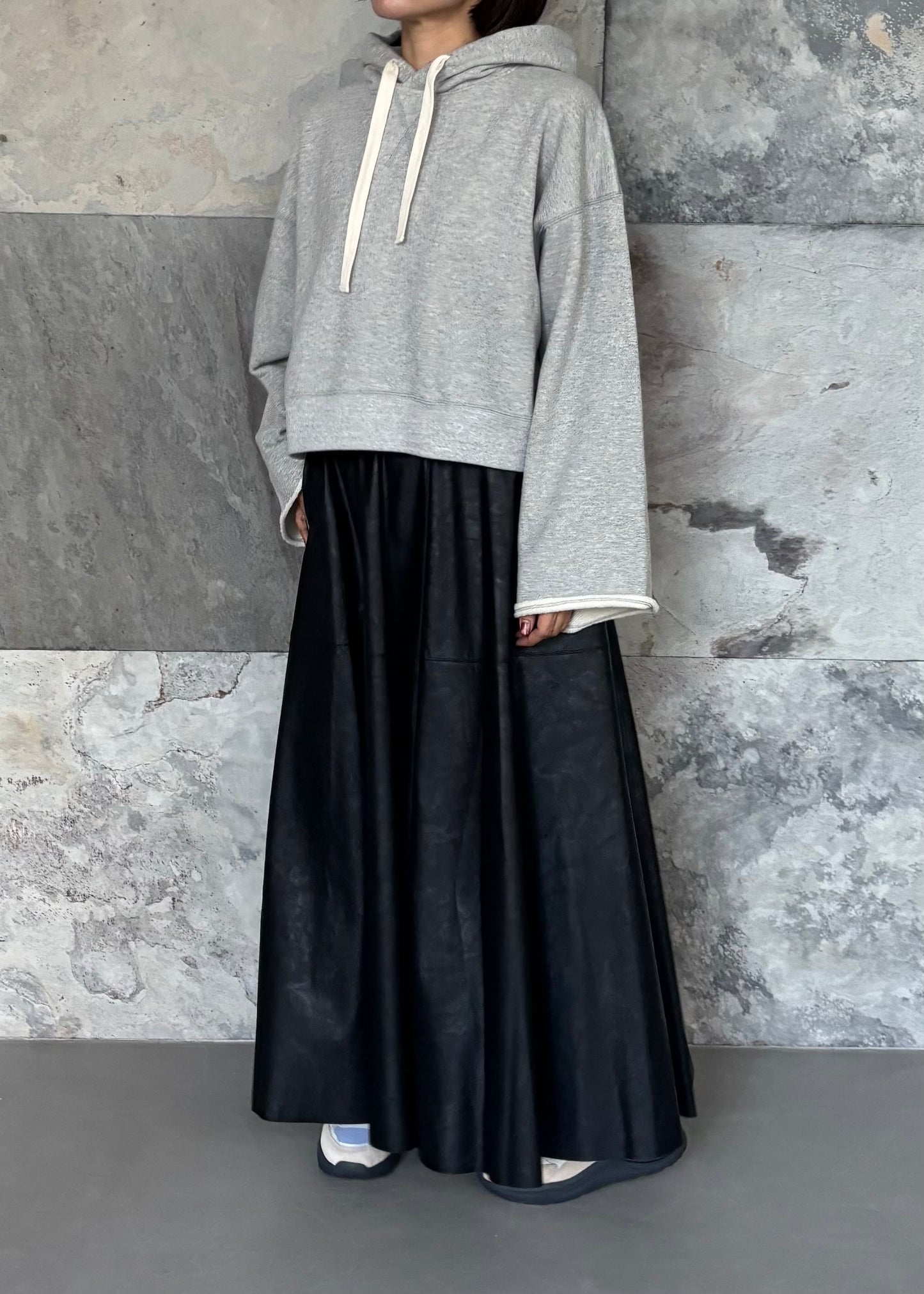 SACRA/PREMIUM-FLEECE HOODIE