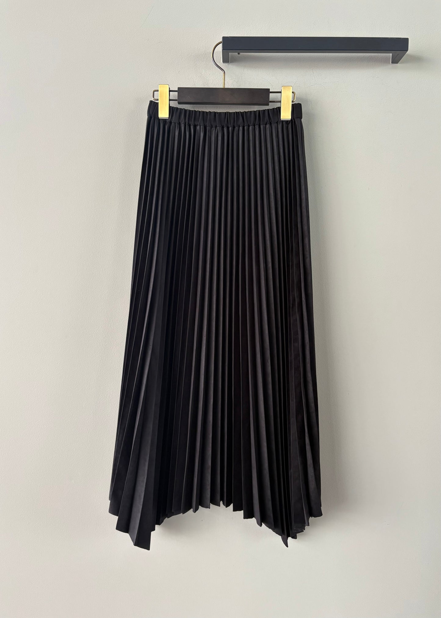 SACRA SYNTHETIC SUEDE PLEATS SKIRT
