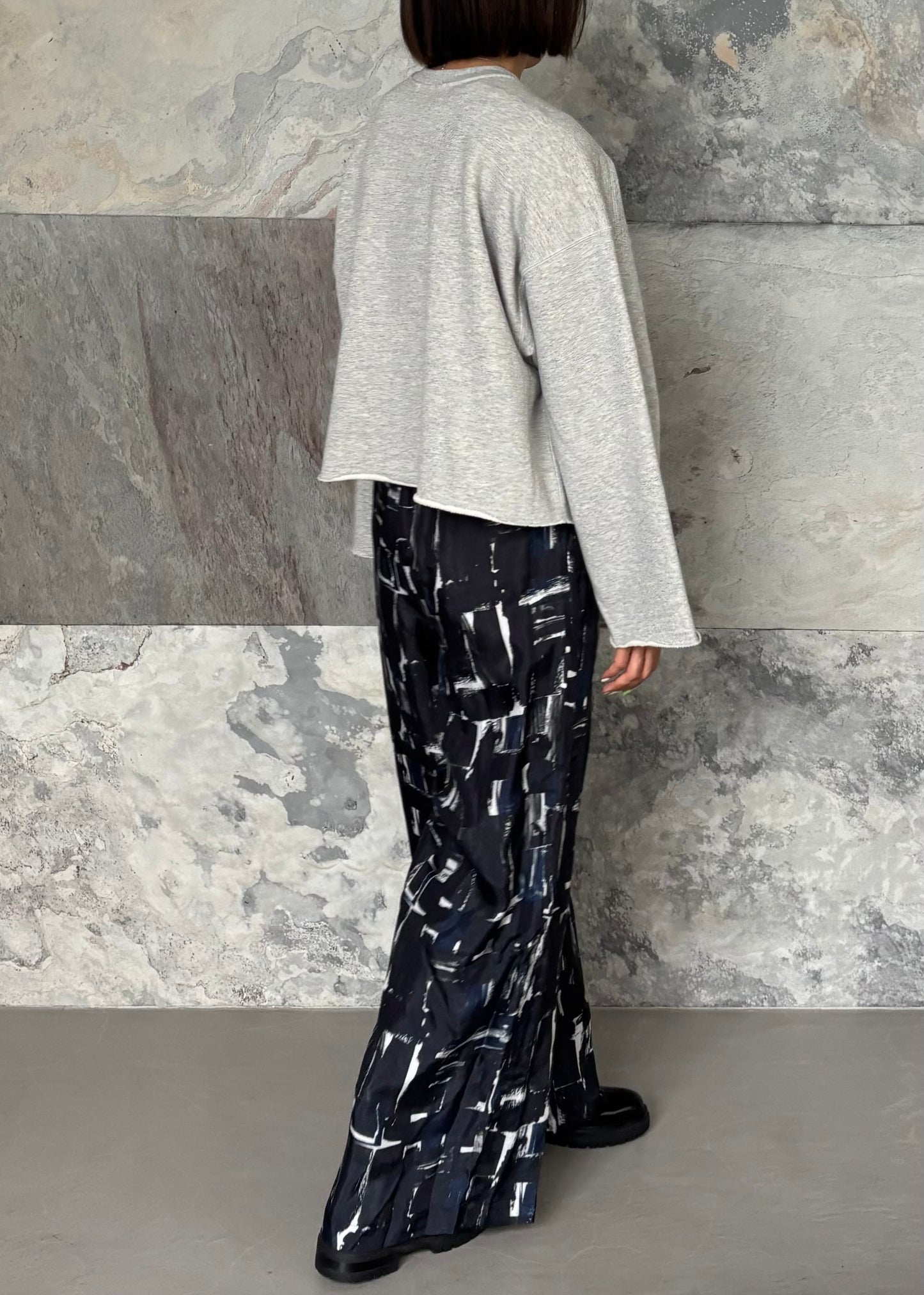 SACRA PREMIUM FLEECE CROPPED TOP