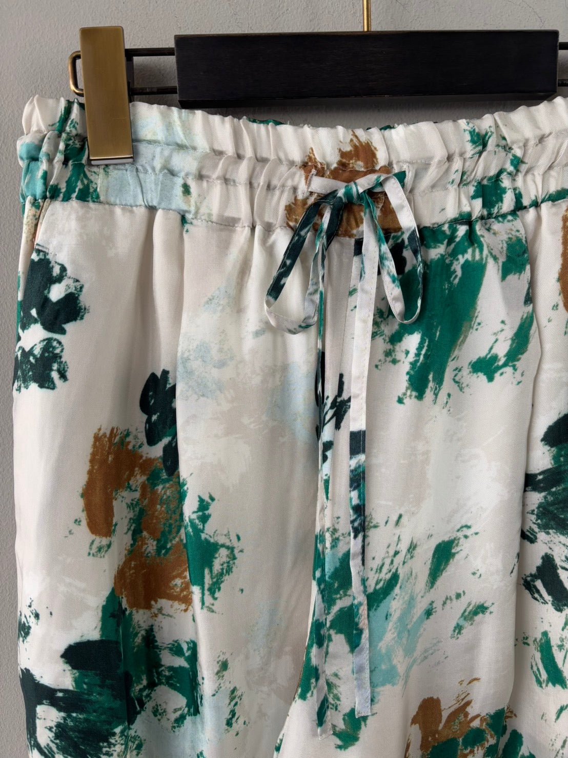 SACRA/BLURRED FLORA PANTS