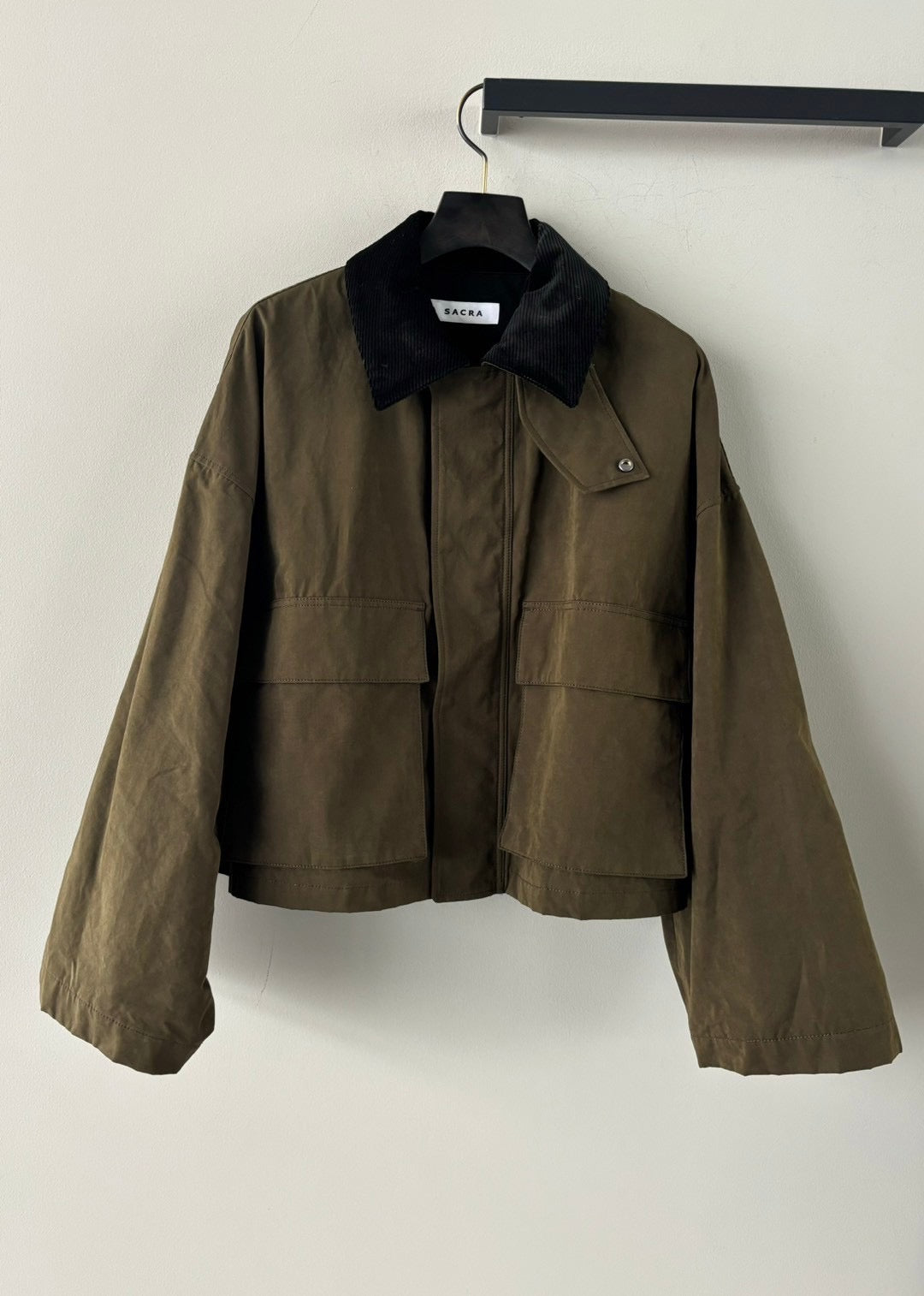 SACRA/WAXED HIGH DENSITY CLOTH SHORT JACKET