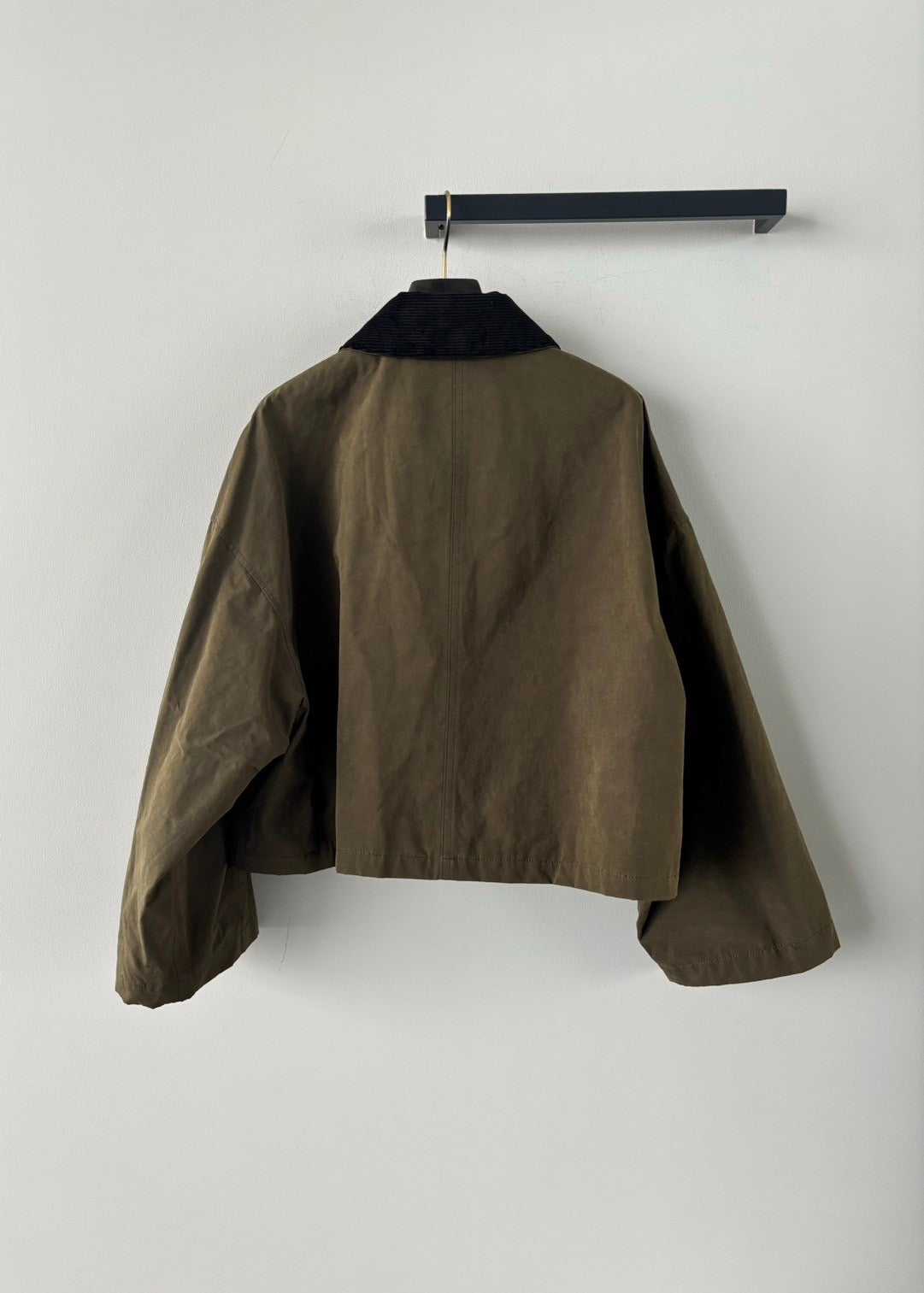 SACRA/WAXED HIGH DENSITY CLOTH SHORT JACKET