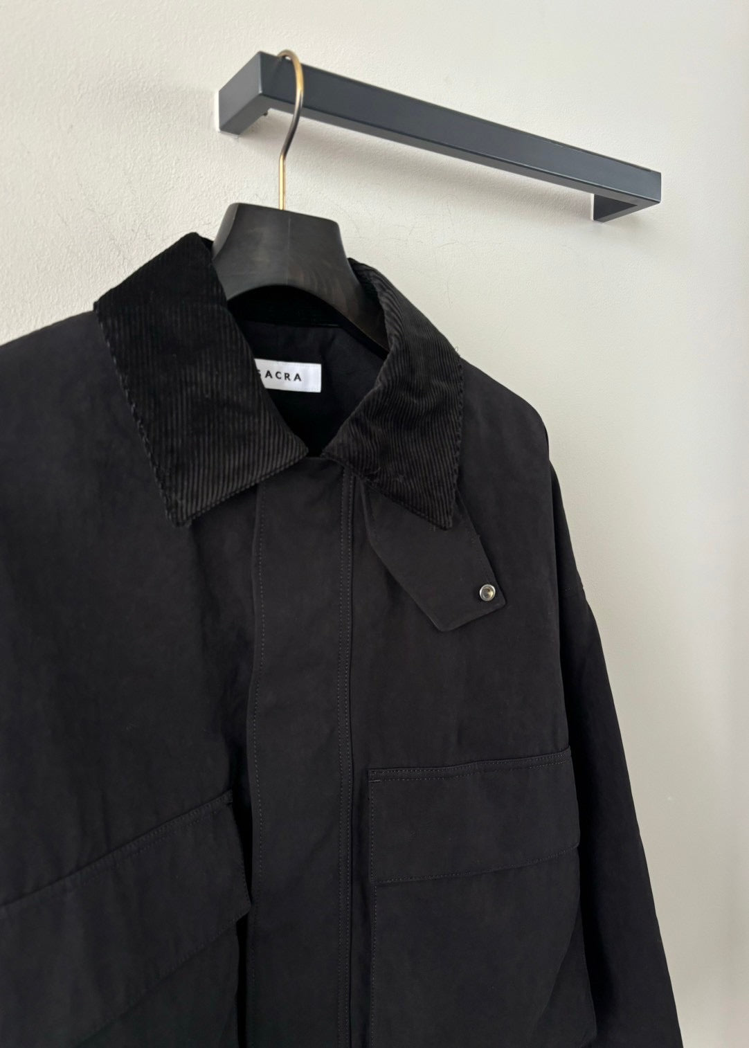 SACRA/WAXED HIGH DENSITY CLOTH SHORT JACKET