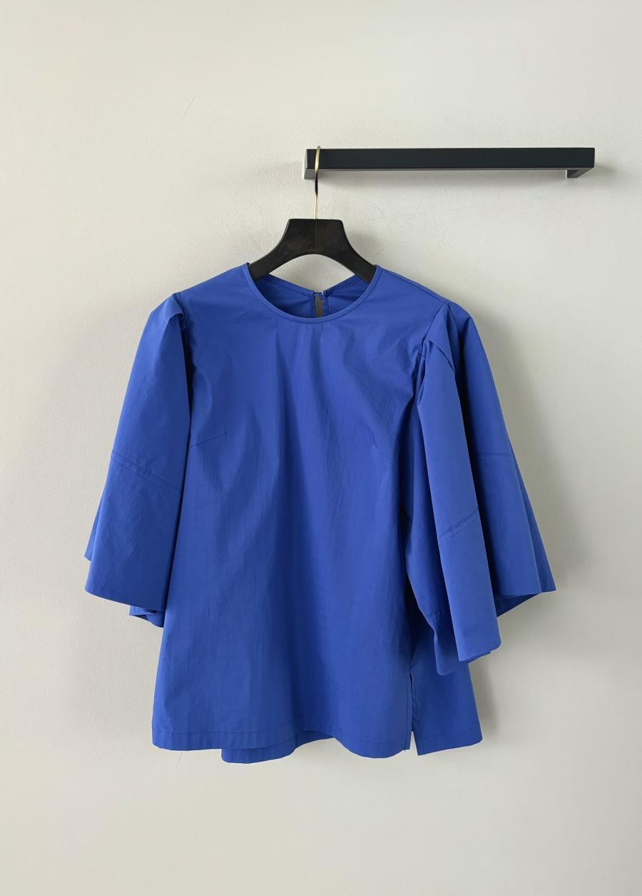 FORMO / TUCK FLARE SLEEVE BLOUSE