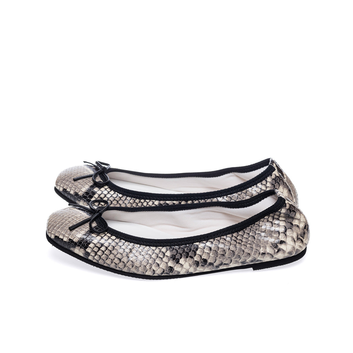 Giselle -Pythonprint Black パイソンプリント ブラック kurun クルン kuruntokyo 入学式 卒業式 クルントウキョウ 疲れない 痛くない madeinjapan 日本製 本革 バレエシューズ フラットシューズ パンプス kurunTOKYO mdmバレエシューズwaterproof レインシューズ 小さいサイズ 大きいサイズ 26cm 21.5cm 26cm 25.5cm 25cm 22cm