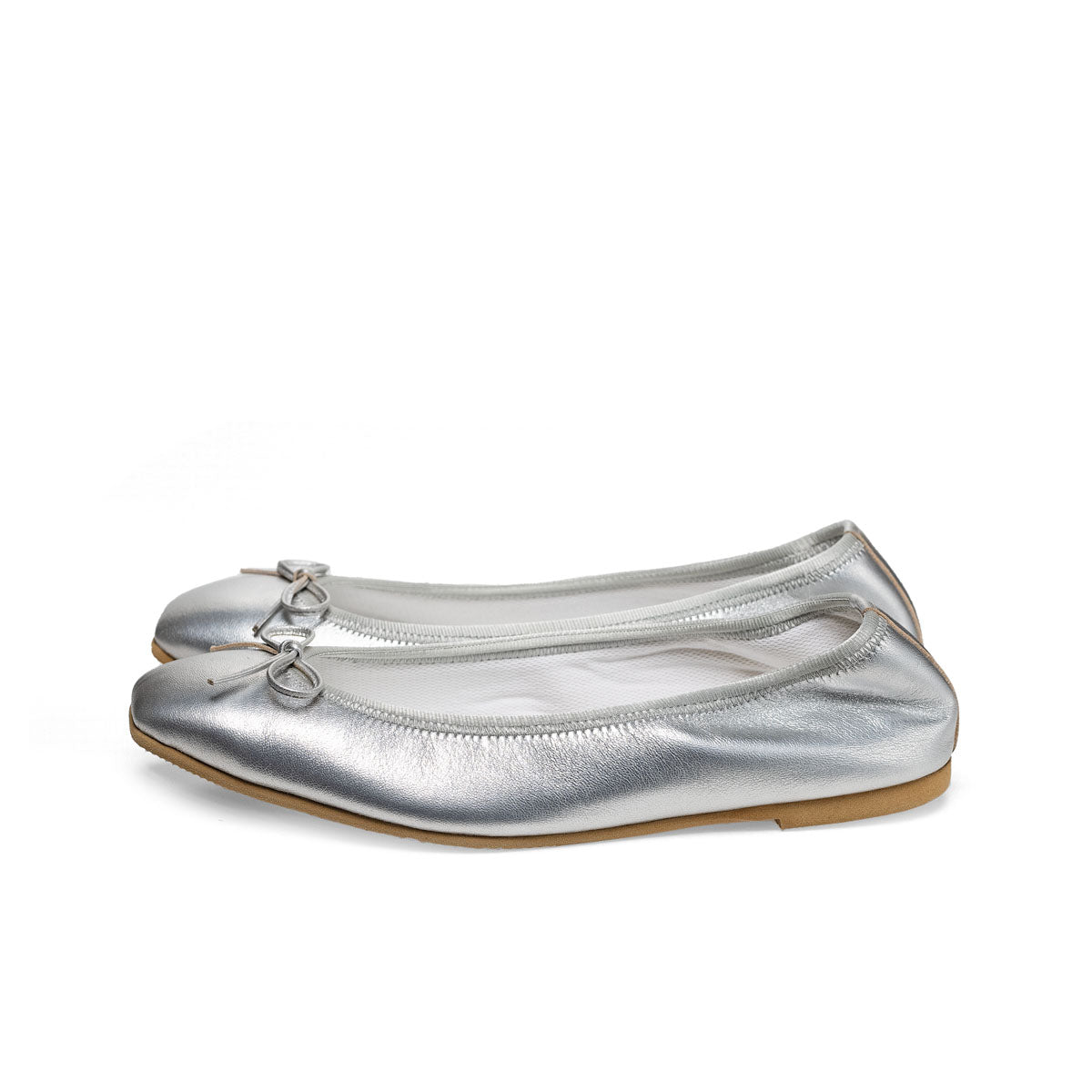 Giselle -Foil Silver フォイル シルバー kurun クルン kuruntokyo 入学式 卒業式 クルントウキョウ 疲れない 痛くない madeinjapan 日本製 本革 バレエシューズ フラットシューズ パンプス kurunTOKYO mdmバレエシューズwaterproof レインシューズ 小さいサイズ 大きいサイズ 26cm 21.5cm 26cm 25.5cm 25cm 22cm