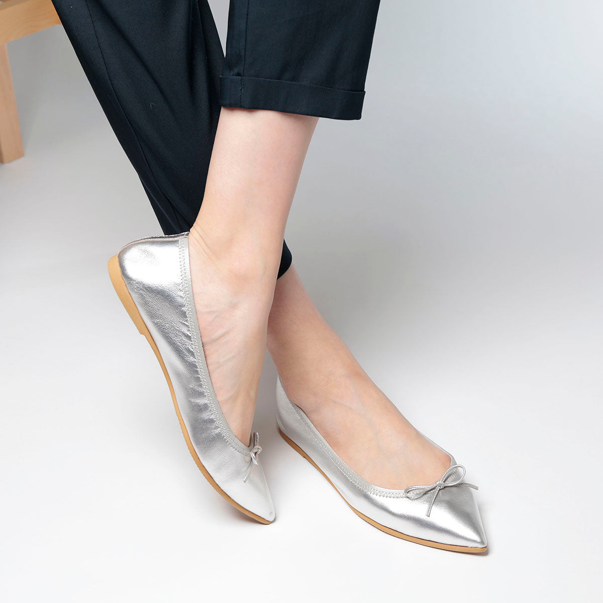 Mathilde -Foil  Silver　フォイル シルバー kurun クルン kuruntokyo 入学式 卒業式 クルントウキョウ 疲れない 痛くない madeinjapan 日本製 本革 バレエシューズ フラットシューズ  パンプス kurunTOKYO mdmバレエシューズwaterproof レインシューズ 小さいサイズ 大きいサイズ 26cm 21.5cm 26cm 25.5cm 25cm 22cm