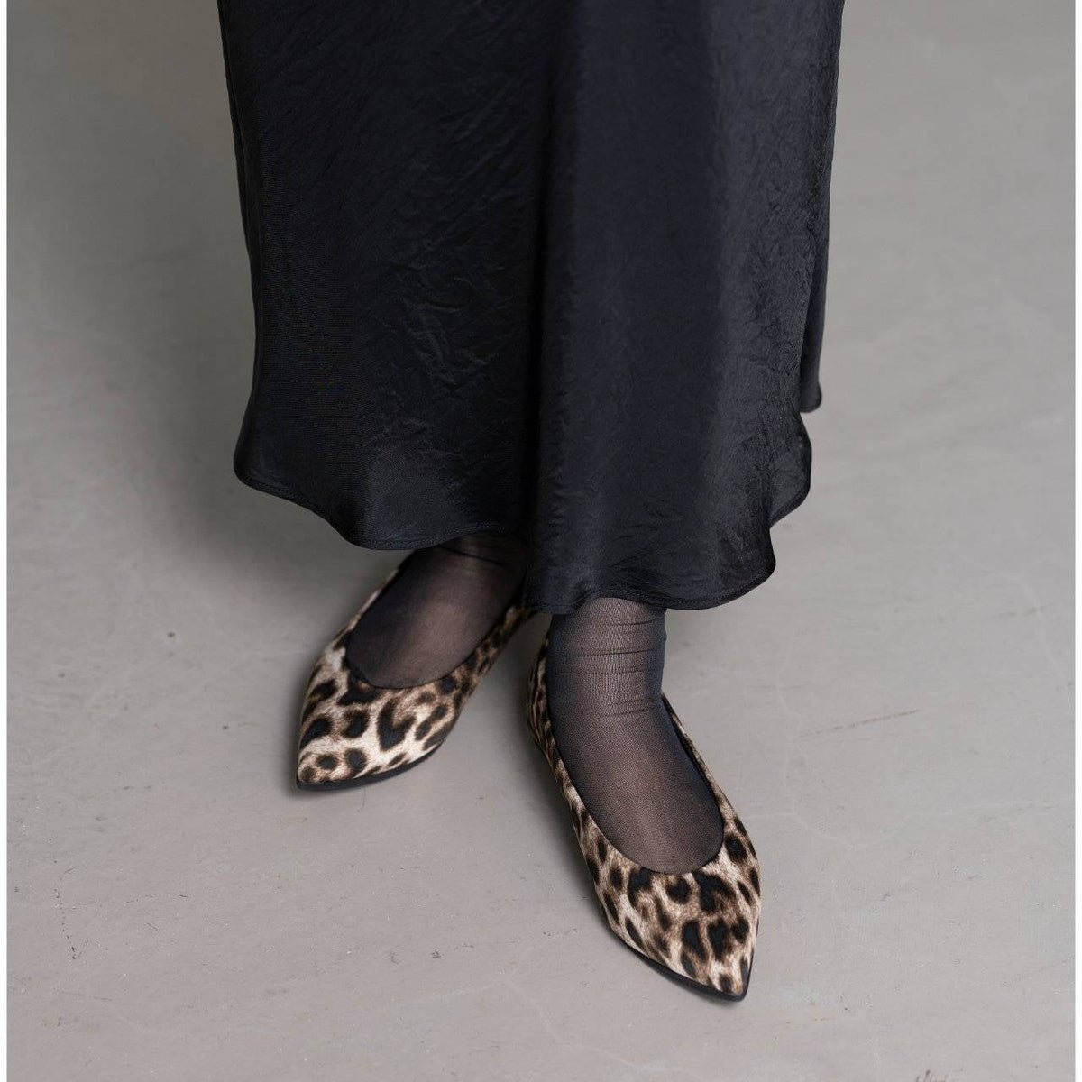 Inès -Waterproof satin leopardprint Grege ウォータープルーフ サテンレオパードプリント グレージュ kurun クルン kuruntokyo 入学式 卒業式 クルントウキョウ 疲れない 痛くない madeinjapan 日本製 本革 バレエシューズ フラットシューズ パンプス kurunTOKYO mdmバレエシューズwaterproof レインシューズ 小さいサイズ 大きいサイズ 26cm 21.5cm 26cm 25.5cm 25cm 22cm
