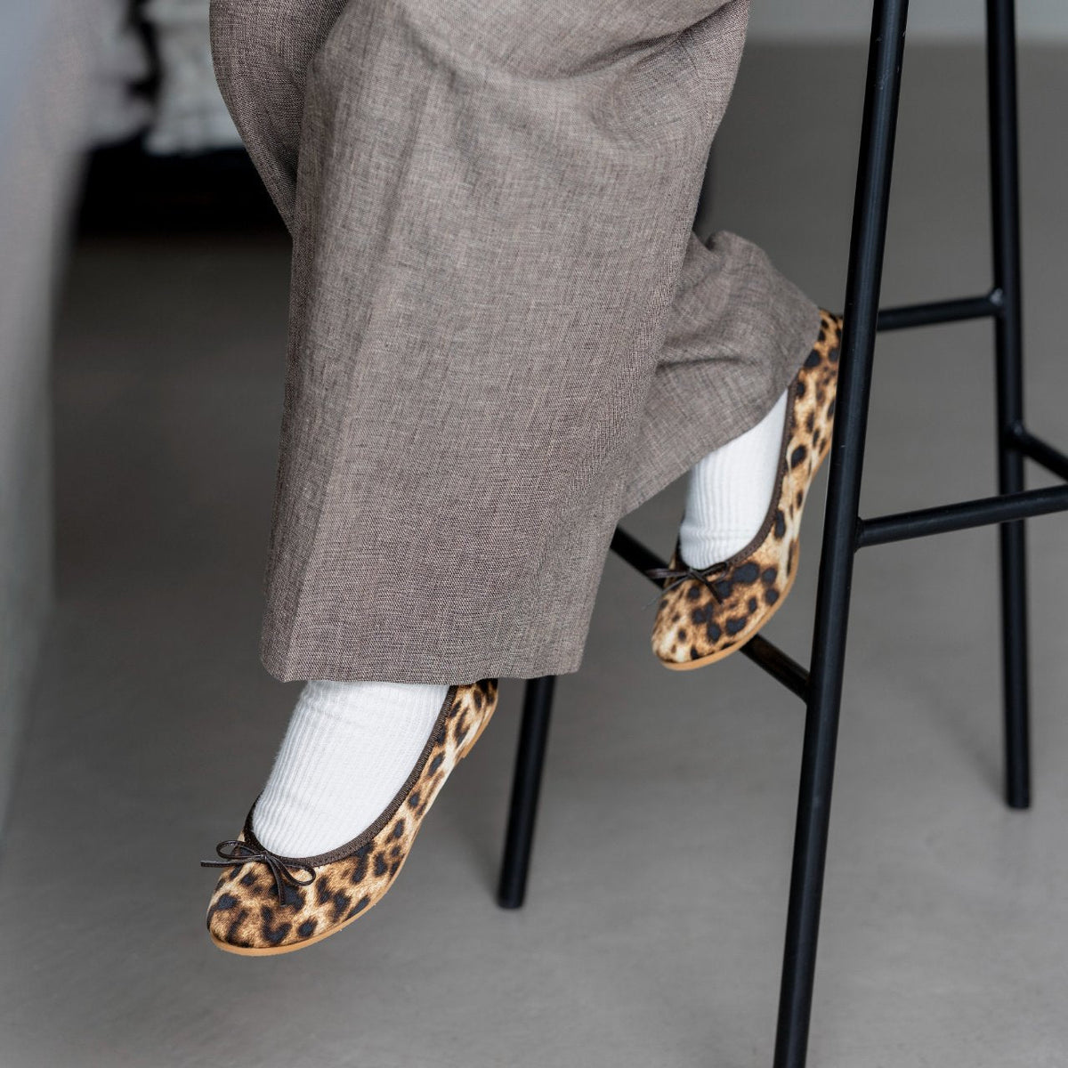 Pauline -Waterproof satin leopardprint Brown ウォータープルーフ サテンレオパードプリント ブラウン kurun クルン kuruntokyo 入学式 卒業式 クルントウキョウ 疲れない 痛くない madeinjapan 日本製 本革 バレエシューズ フラットシューズ パンプス kurunTOKYO mdmバレエシューズwaterproof レインシューズ 小さいサイズ 大きいサイズ 26cm 21.5cm 26cm 25.5cm 25cm 22cm