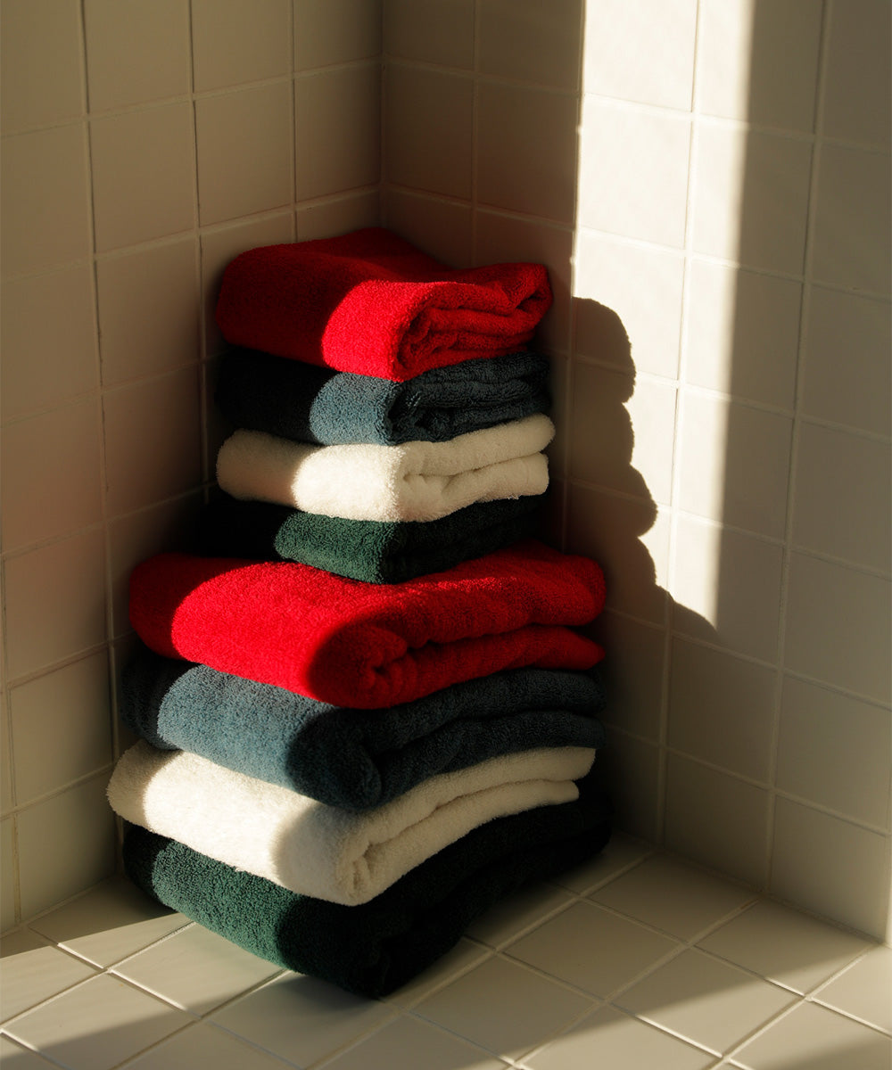 TOWELS / BERRY
