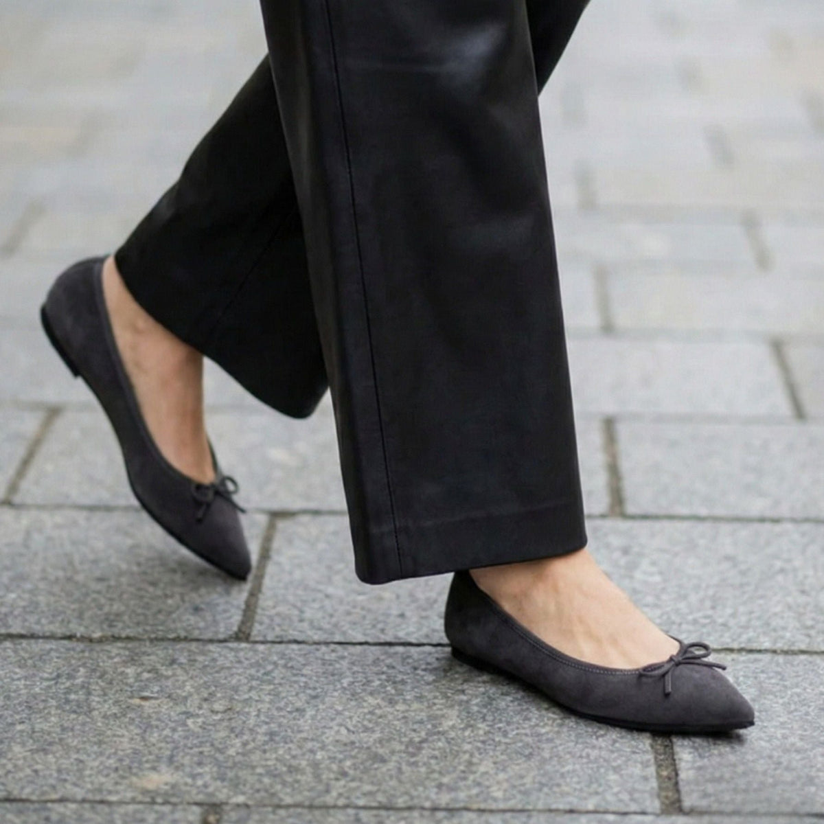 Mathilde -Waterproof Suede Darkgray ウォータープルーフ スエード ダークグレー kurun クルン kuruntokyo 入学式 卒業式 クルントウキョウ 疲れない 痛くない madeinjapan 日本製 本革 バレエシューズ フラットシューズ パンプス kurunTOKYO mdmバレエシューズwaterproof レインシューズ 小さいサイズ 大きいサイズ 26cm 21.5cm 26cm 25.5cm 25cm 22cm
