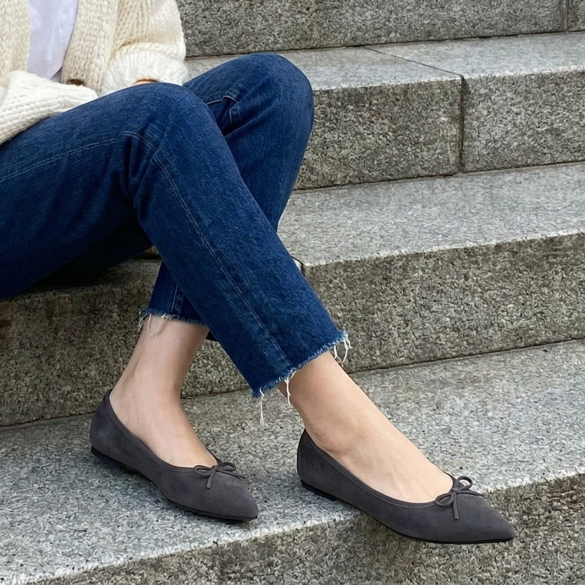 Mathilde -Waterproof Suede Darkgray ウォータープルーフ スエード ダークグレー kurun クルン kuruntokyo 入学式 卒業式 クルントウキョウ 疲れない 痛くない madeinjapan 日本製 本革 バレエシューズ フラットシューズ パンプス kurunTOKYO mdmバレエシューズwaterproof レインシューズ 小さいサイズ 大きいサイズ 26cm 21.5cm 26cm 25.5cm 25cm 22cm