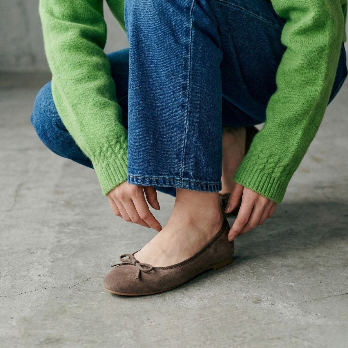 Pauline -Waterproof Suede Taupe ウォータープルーフスエード トープ kurun クルン kuruntokyo 入学式 卒業式 クルントウキョウ 疲れない 痛くない madeinjapan 日本製 本革 バレエシューズ フラットシューズ パンプス kurunTOKYO mdmバレエシューズwaterproof レインシューズ 小さいサイズ 大きいサイズ 26cm 21.5cm 26cm 25.5cm 25cm 22cm