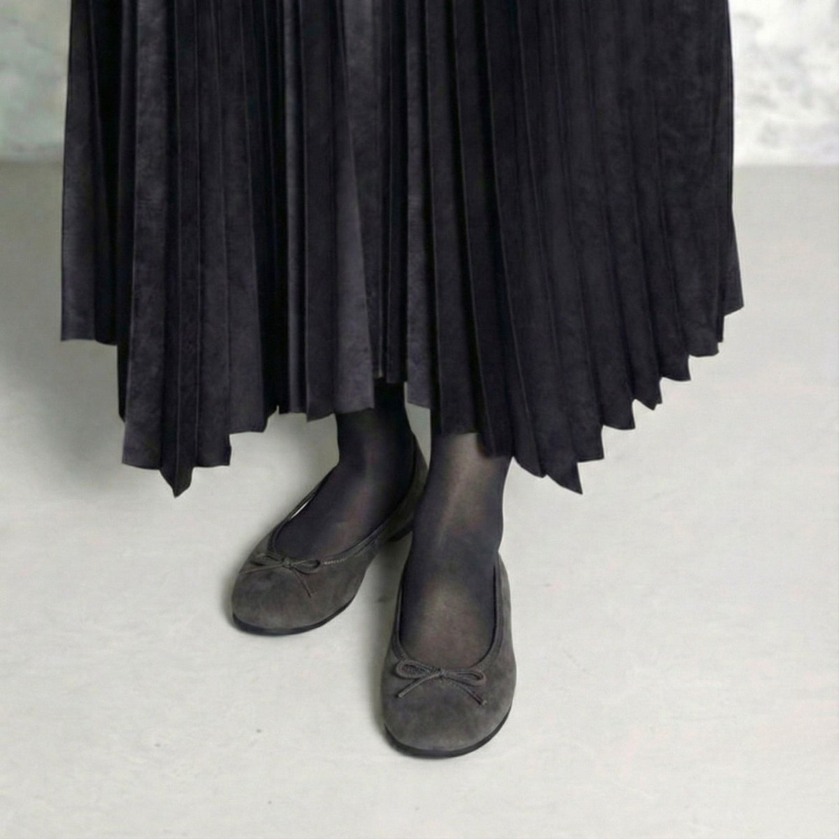 Pauline -Waterproof Suede Darkgray ウォータープルーフ スエード ダークグレー kurun クルン kuruntokyo 入学式 卒業式 クルントウキョウ 疲れない 痛くない madeinjapan 日本製 本革 バレエシューズ フラットシューズ パンプス kurunTOKYO mdmバレエシューズwaterproof レインシューズ 小さいサイズ 大きいサイズ 26cm 21.5cm 26cm 25.5cm 25cm 22cm