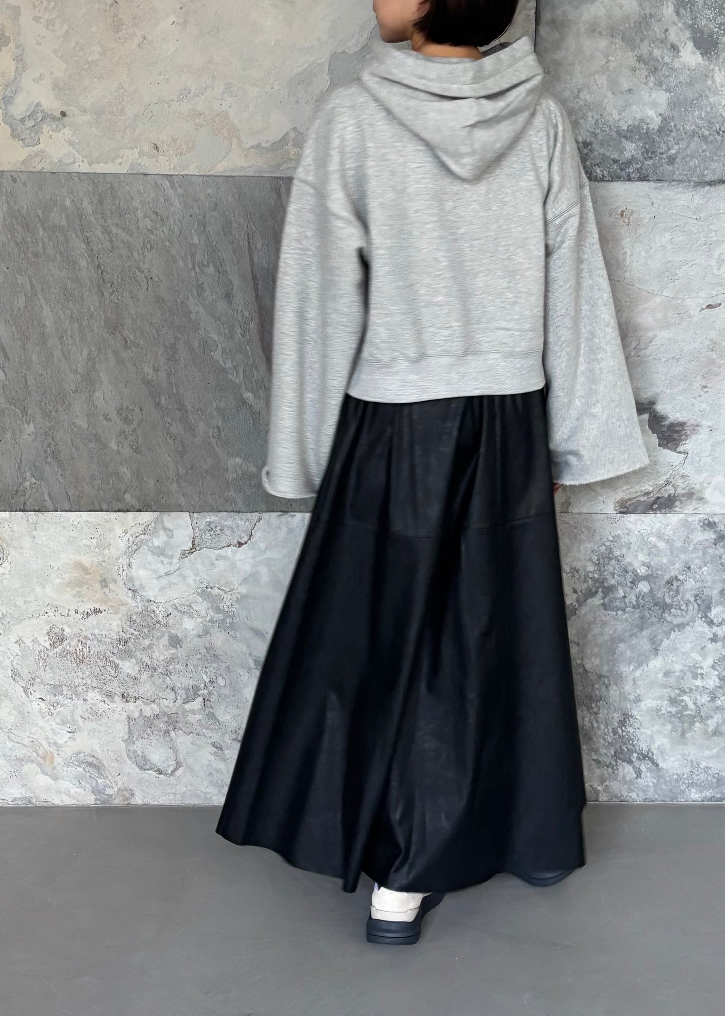 SACRA/PREMIUM-FLEECE HOODIE