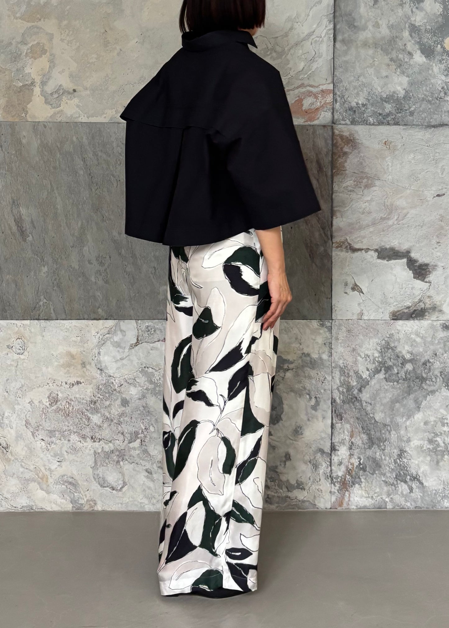 SACRA/COTTON HORSE CLOTH CROPPED SHIRT