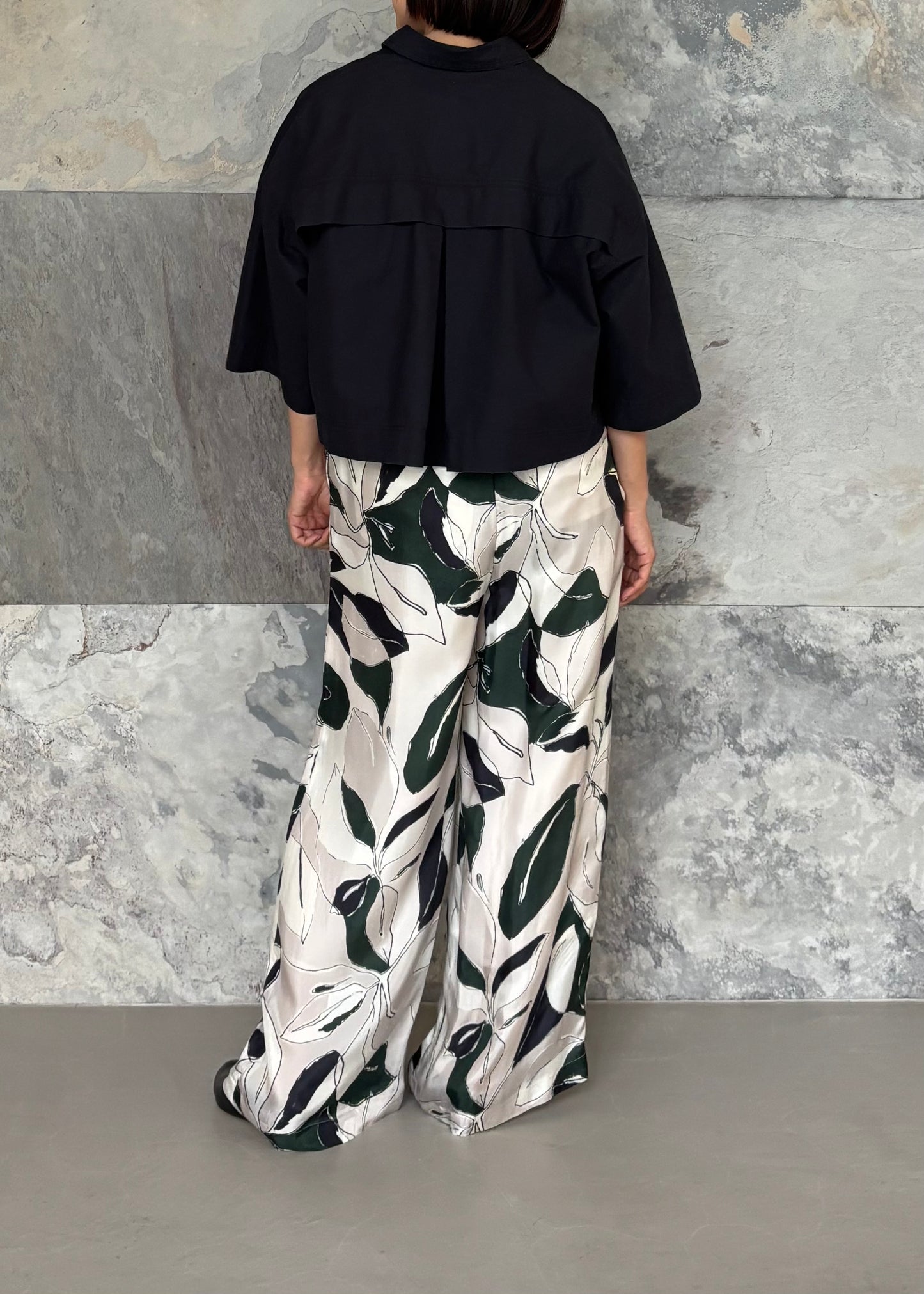 SACRA/COTTON HORSE CLOTH CROPPED SHIRT