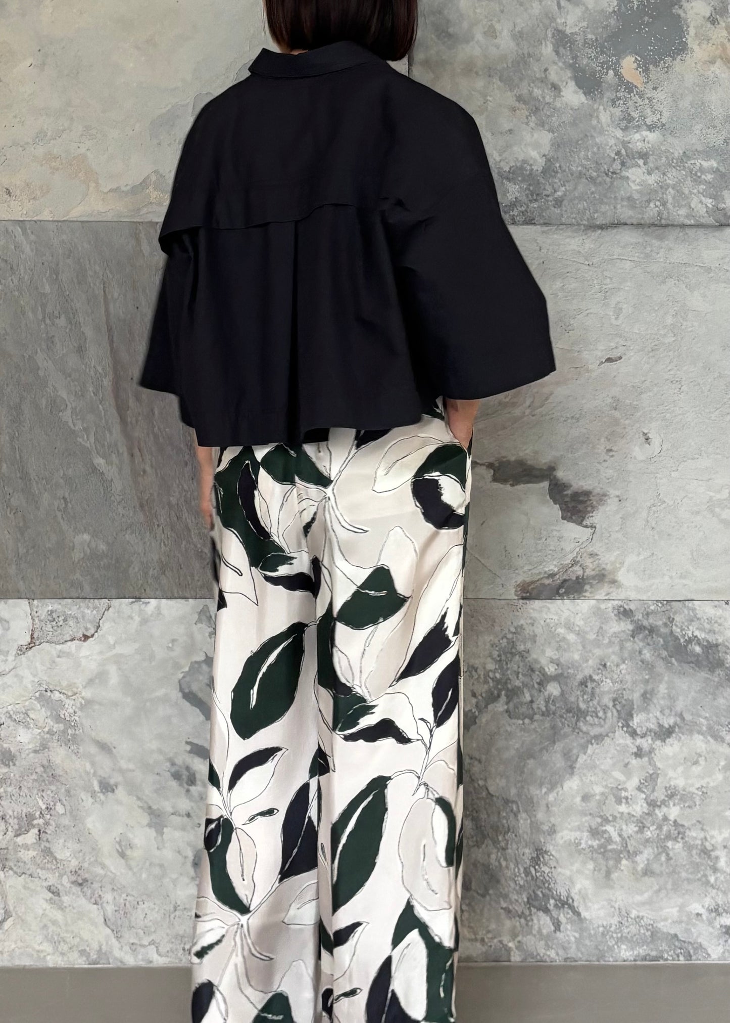 SACRA/COTTON HORSE CLOTH CROPPED SHIRT