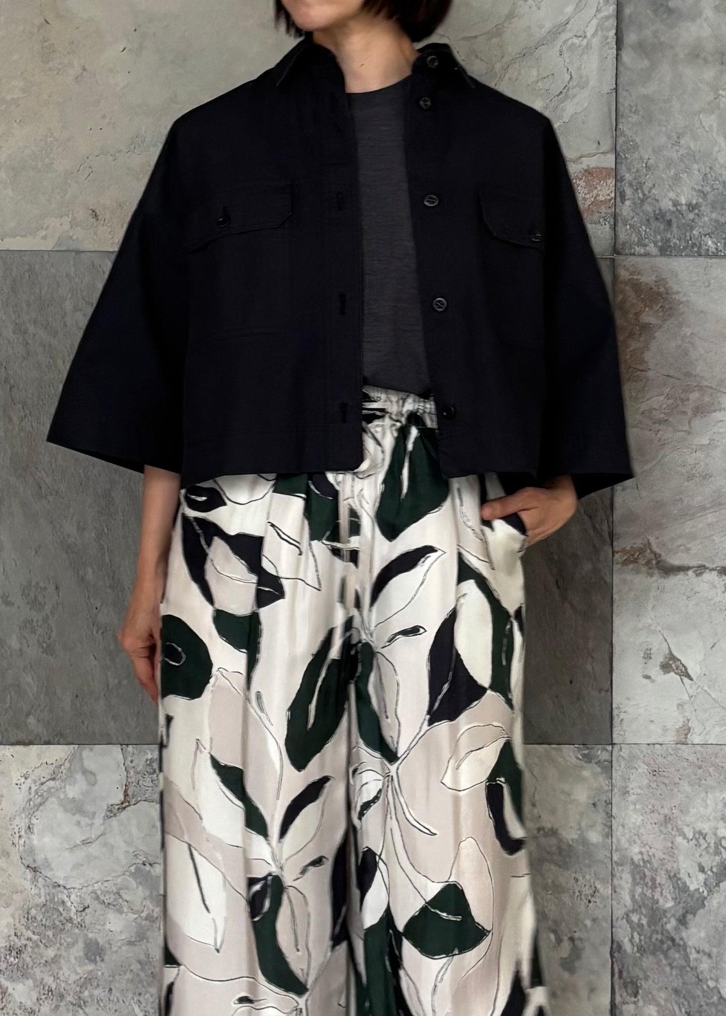 SACRA/COTTON HORSE CLOTH CROPPED SHIRT