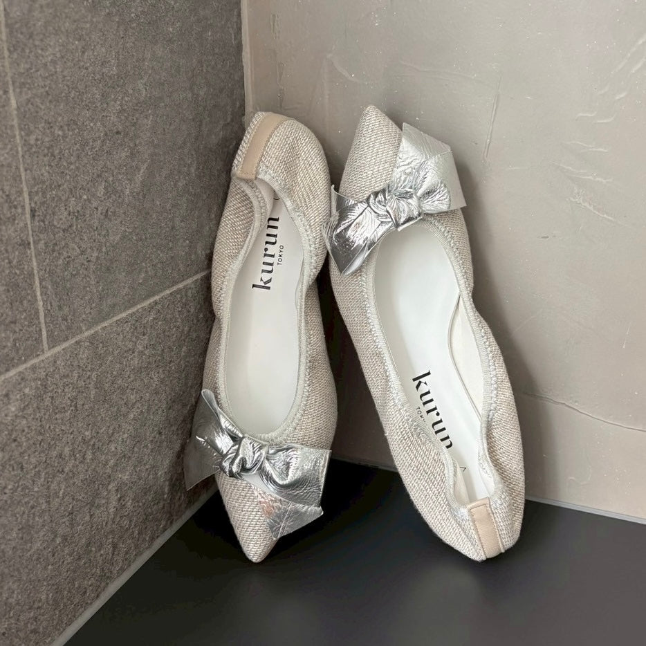 Mathilde -Waterproof Linen lame cloth Big Ribbon Silver ウォータープルーフ リネンラメクロス Bigリボンシルバー kurun クルン kuruntokyo 入学式 卒業式 クルントウキョウ 疲れない 痛くない madeinjapan 日本製 本革 バレエシューズ フラットシューズ パンプス kurunTOKYO mdmバレエシューズwaterproof レインシューズ 小さいサイズ 大きいサイズ 26cm 21.5cm 26cm 25.5cm 25cm 22cm