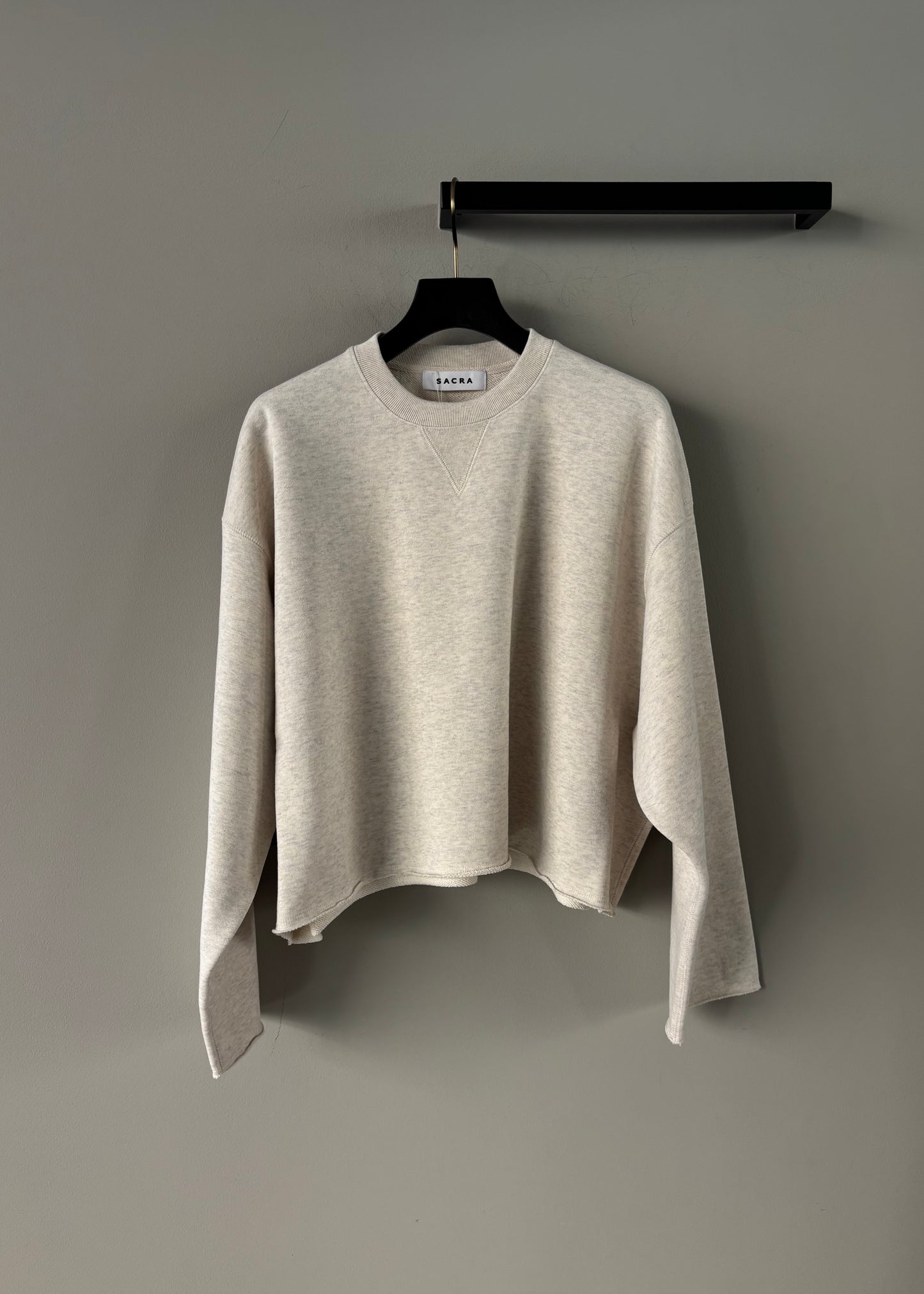 SACRA/EXTRA FINE FLEECE CROPPED TOP