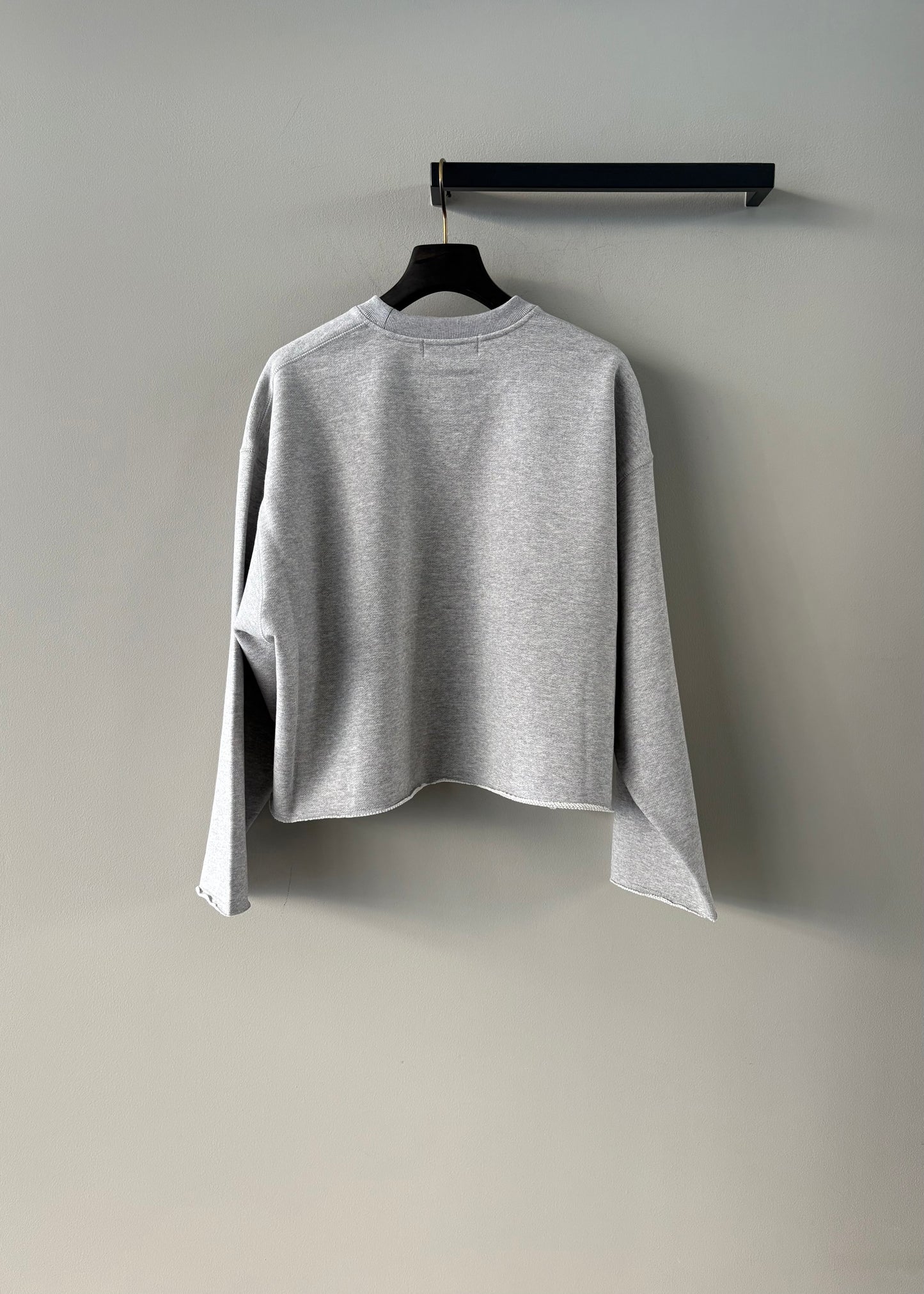 SACRA/EXTRA FINE FLEECE CROPPED TOP