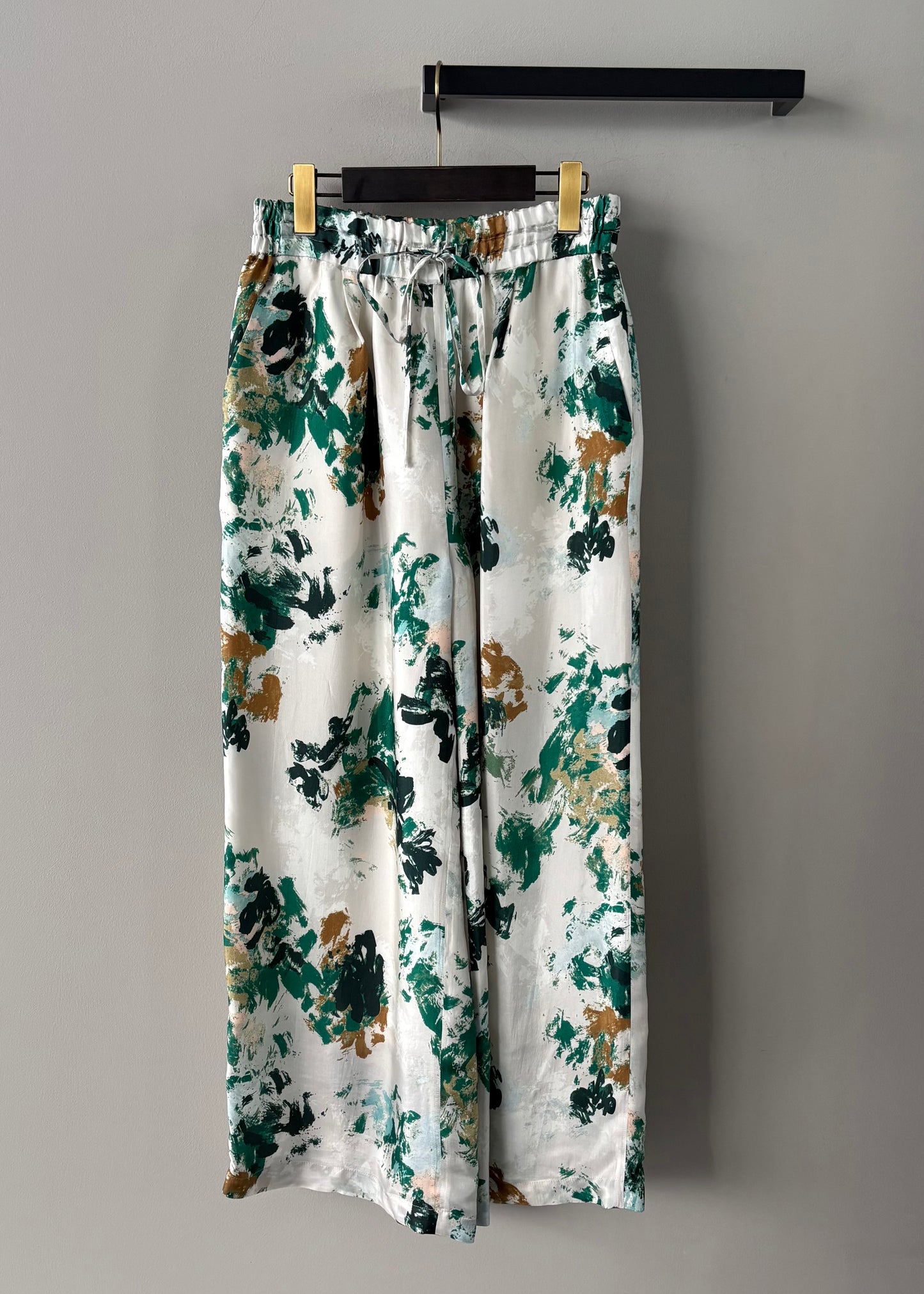 SACRA/BLURRED FLORA PANTS