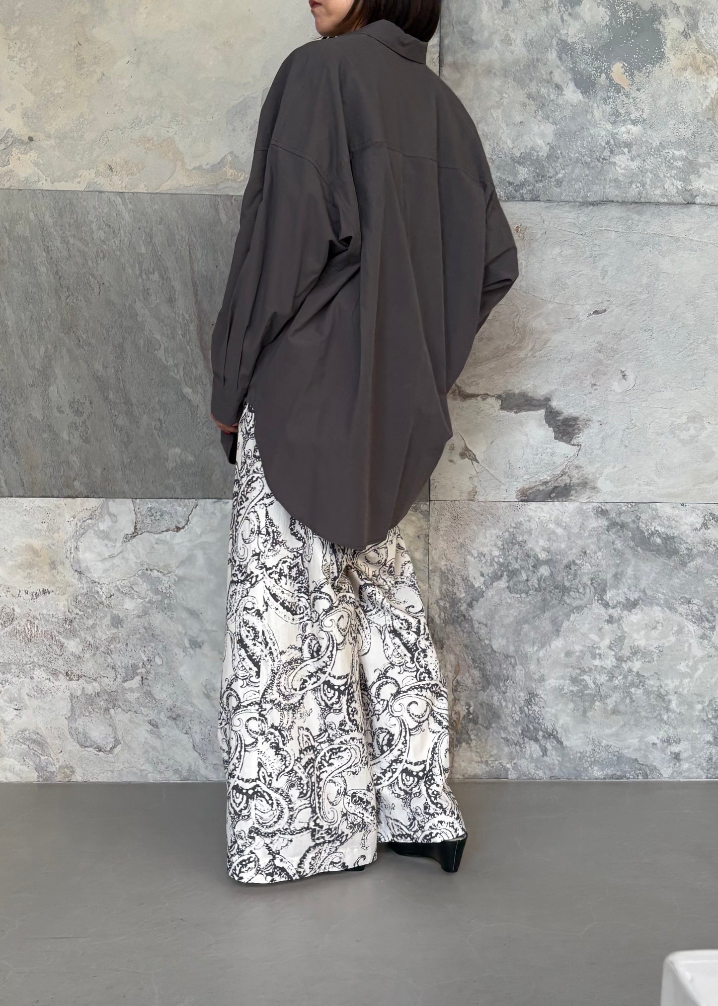 SACRA/HIGH COUNT COTTON TUMBLE SHIRT