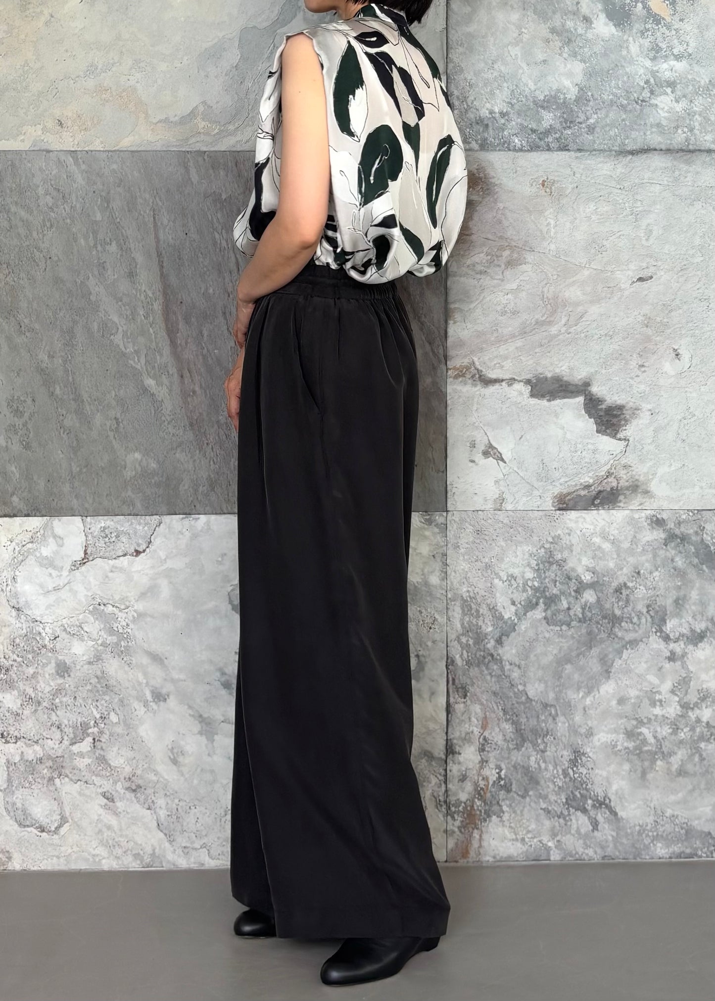 SACRA/MODERN LEAVES TOP