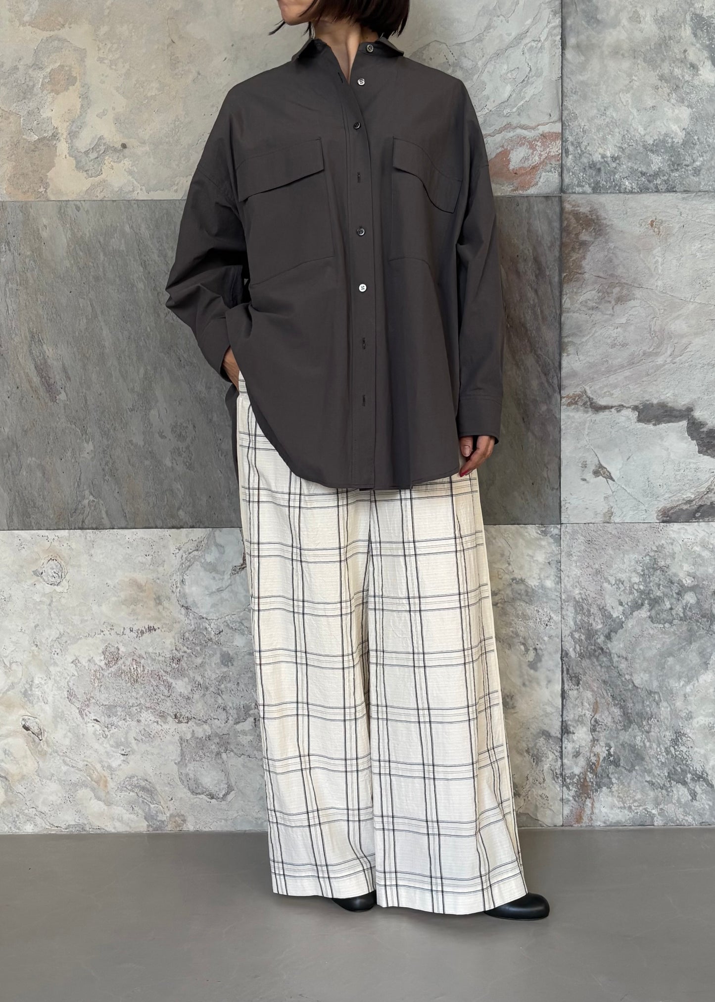 SACRA/HIGH COUNT COTTON TUMBLE SHIRT