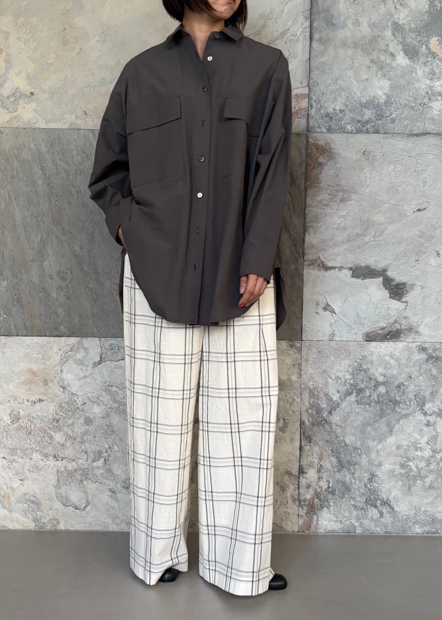 SACRA/HIGH COUNT COTTON TUMBLE SHIRT