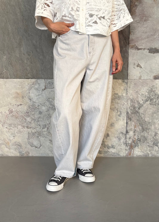 SACRA/SURFACE DYE DENIM PANTS