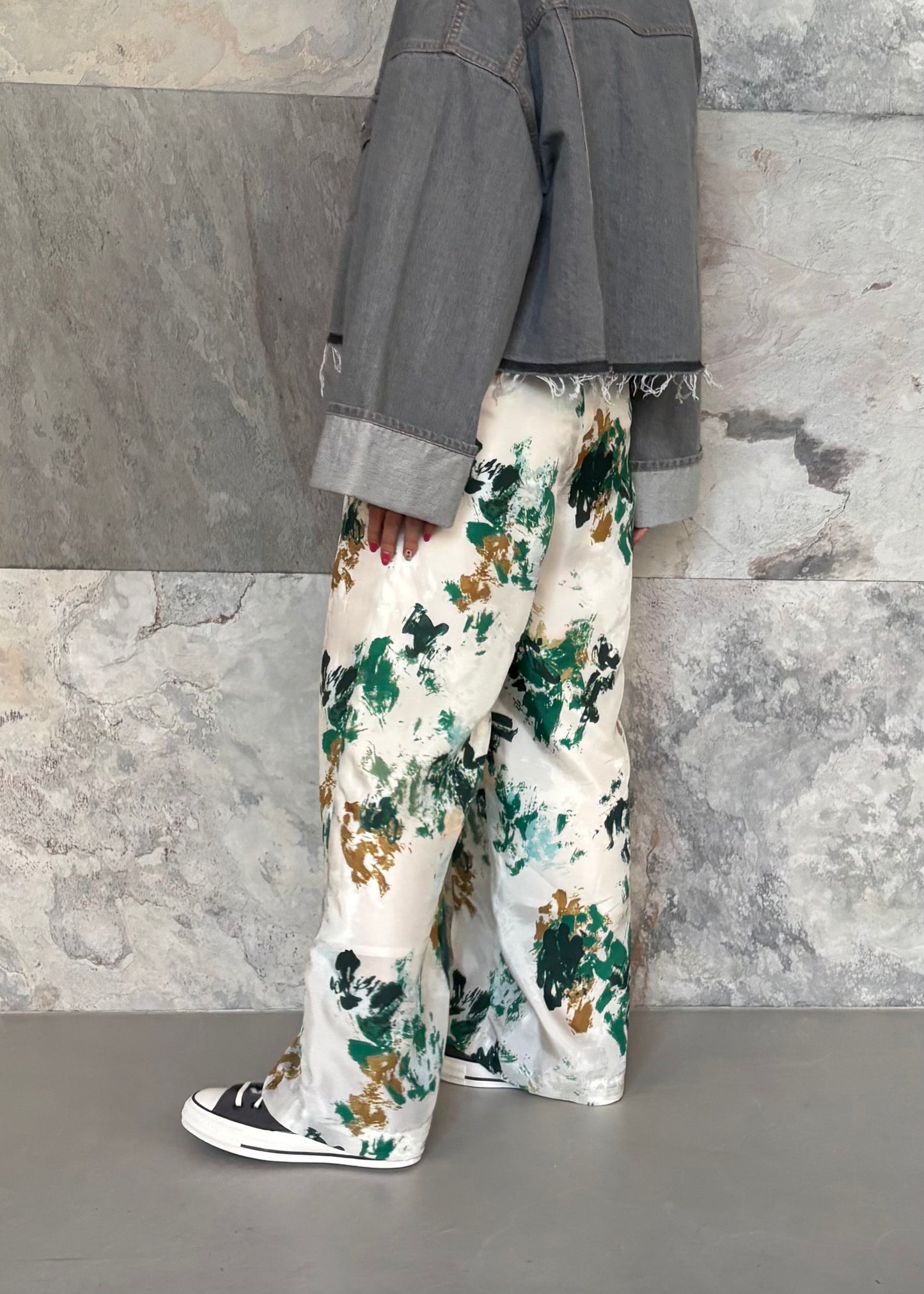 SACRA/BLURRED FLORA PANTS