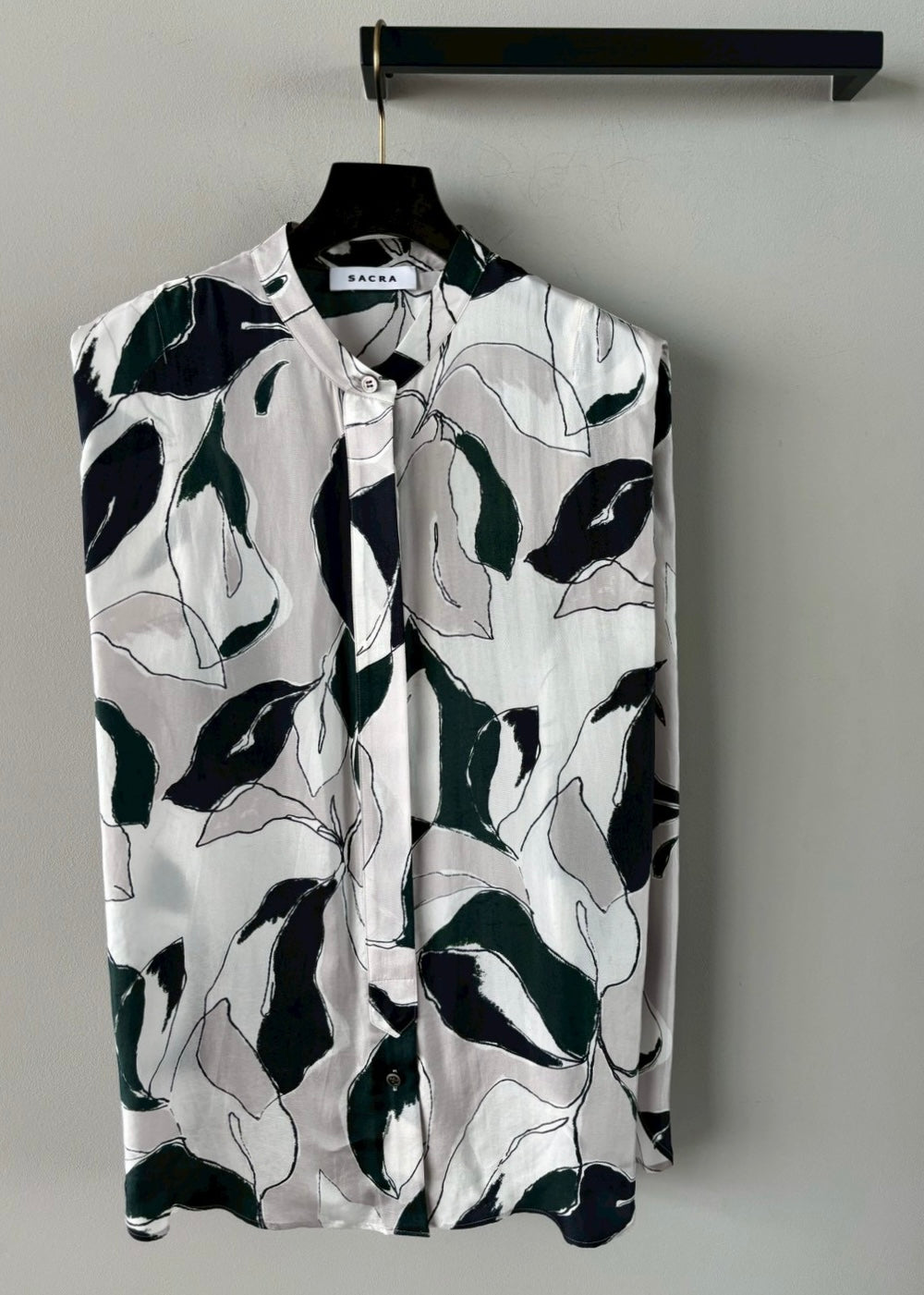 SACRA/MODERN LEAVES TOP