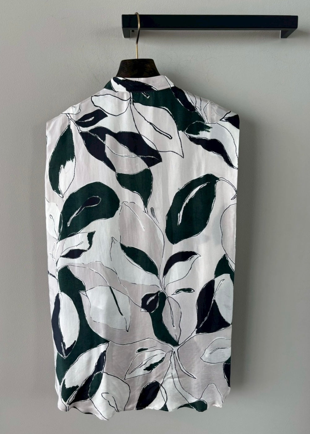 SACRA/MODERN LEAVES TOP