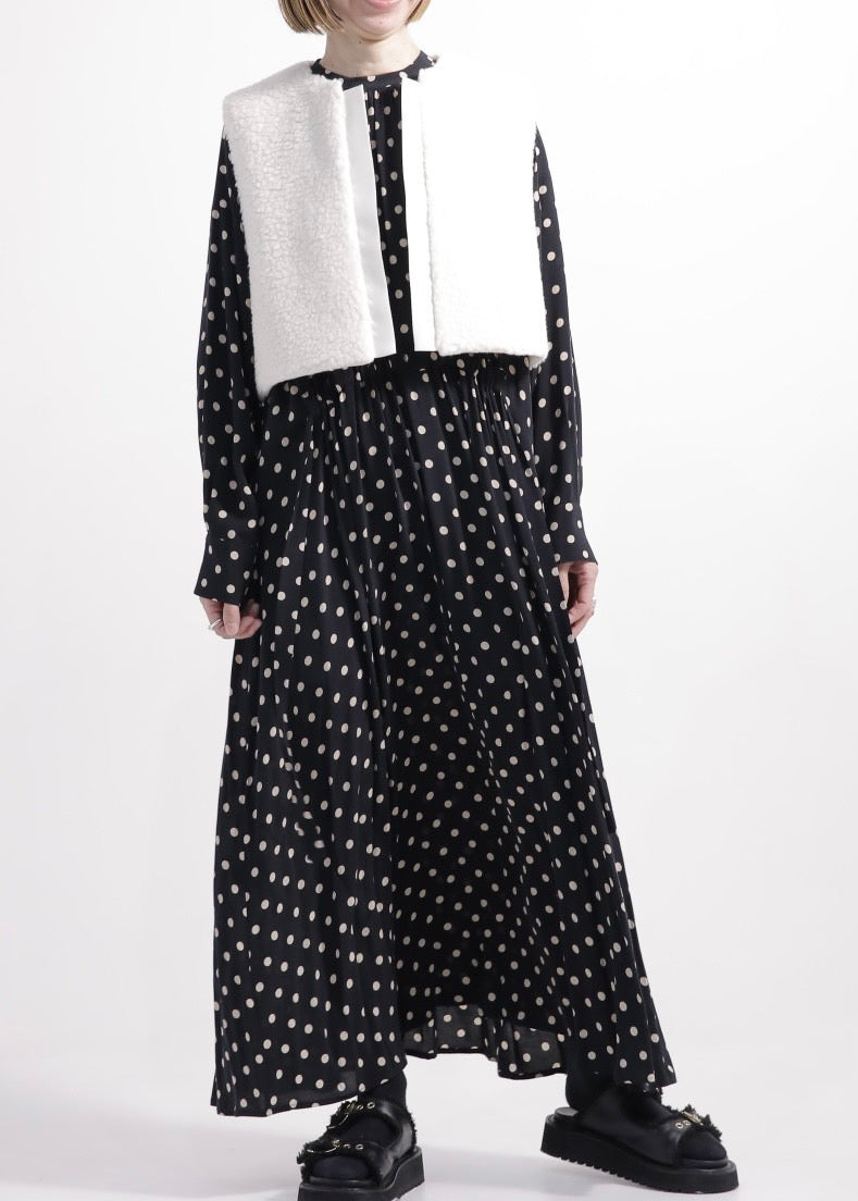 SACRA / SHEEP BOA SHORT GILET
