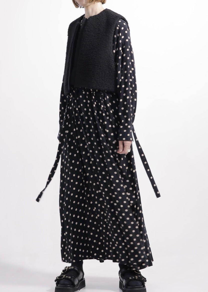SACRA / SHEEP BOA SHORT GILET