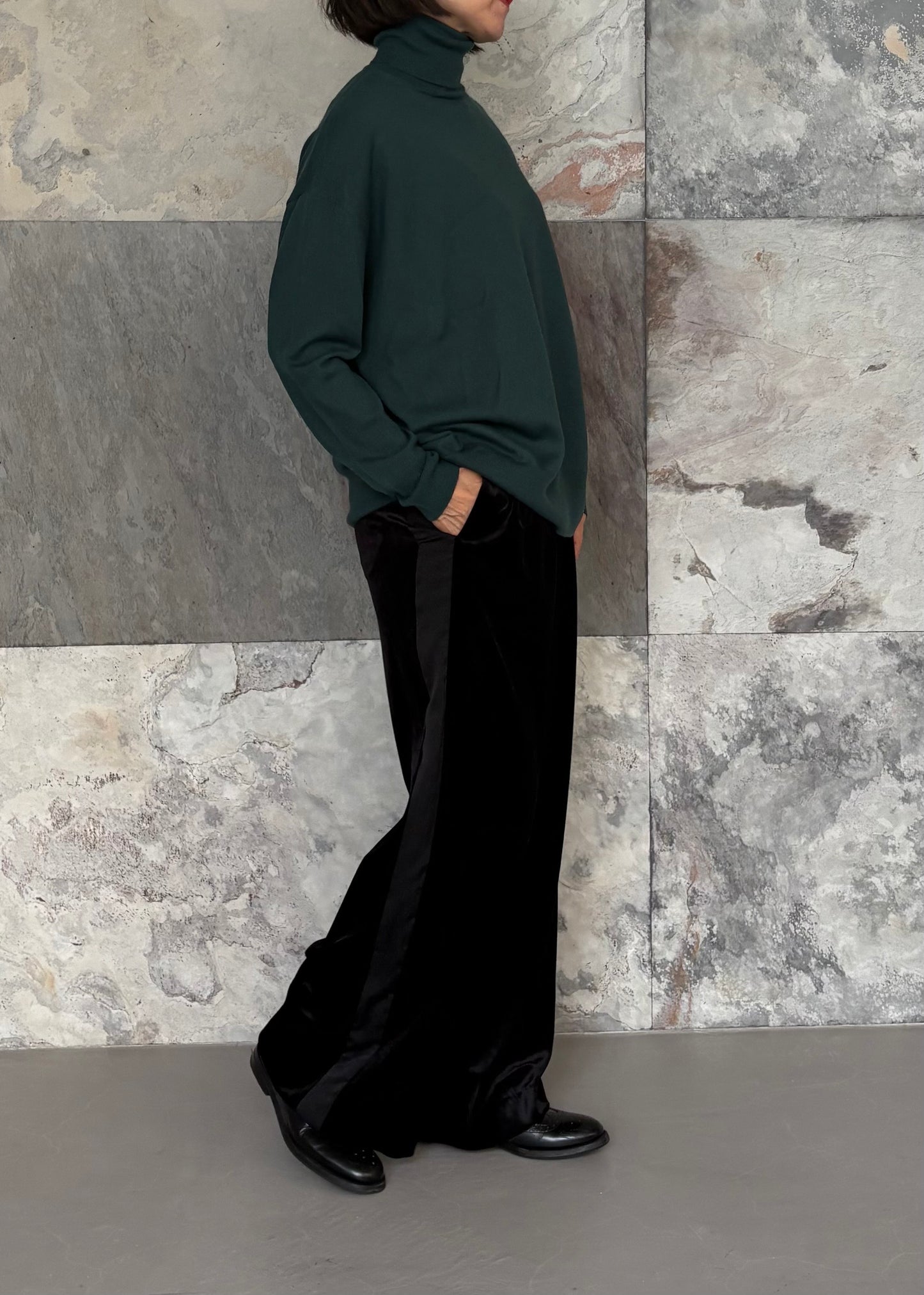 SACRA/TRIACE VELOR PANTS