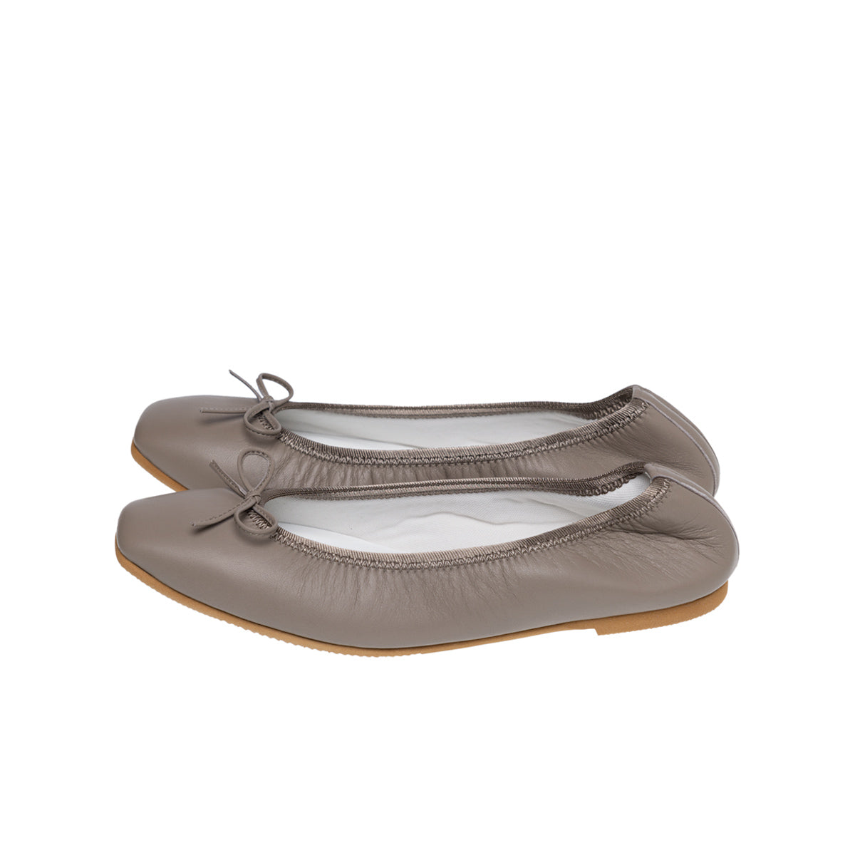 Giselle -Waterproof Smooth Taupe　ウォータープルーフスムース トープ kurun クルン kuruntokyo 入学式 卒業式 クルントウキョウ 疲れない 痛くない madeinjapan 日本製 本革 バレエシューズ フラットシューズ  パンプス kurunTOKYO mdmバレエシューズwaterproof レインシューズ 小さいサイズ 大きいサイズ 26cm 21.5cm 26cm 25.5cm 25cm 22cm