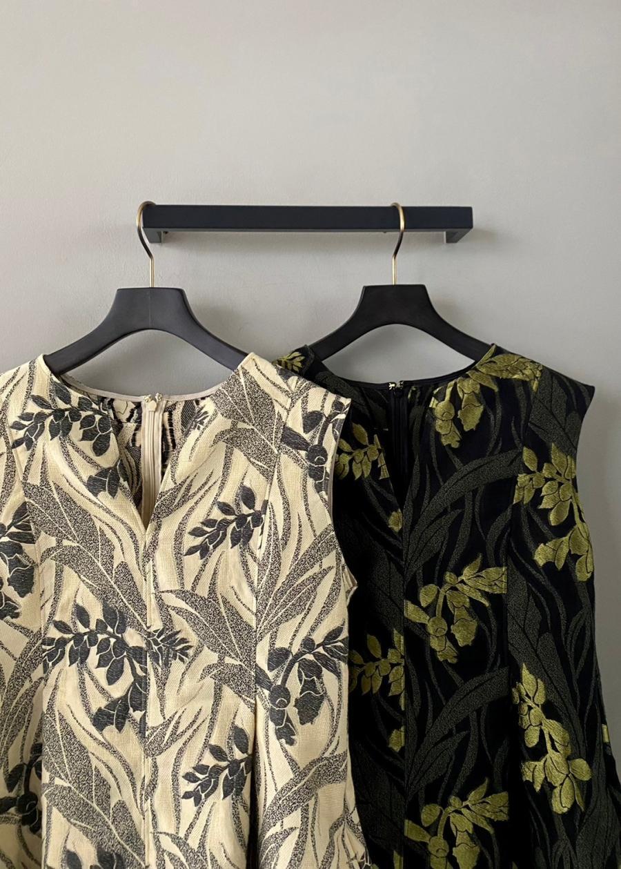 EBONY / FLOWER JACQUARD BLOUSE – SPITIFARO
