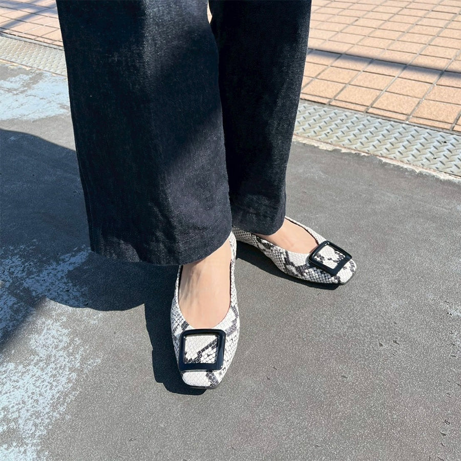 Flavie -Pythonprint Buckle Gray パイソンプリント バックルグレー kurun クルン kuruntokyo 入学式 卒業式 クルントウキョウ 疲れない 痛くない madeinjapan 日本製 本革 バレエシューズ フラットシューズ パンプス kurunTOKYO mdmバレエシューズwaterproof レインシューズ 小さいサイズ 大きいサイズ 26cm 21.5cm 26cm 25.5cm 25cm 22cm